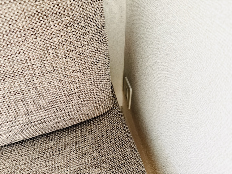 ソファのコンセント